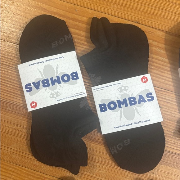 Bombas XL Ankle socks black socks 2 pairs Bombas M ankle 6 pairs (8 total) - Picture 4 of 5